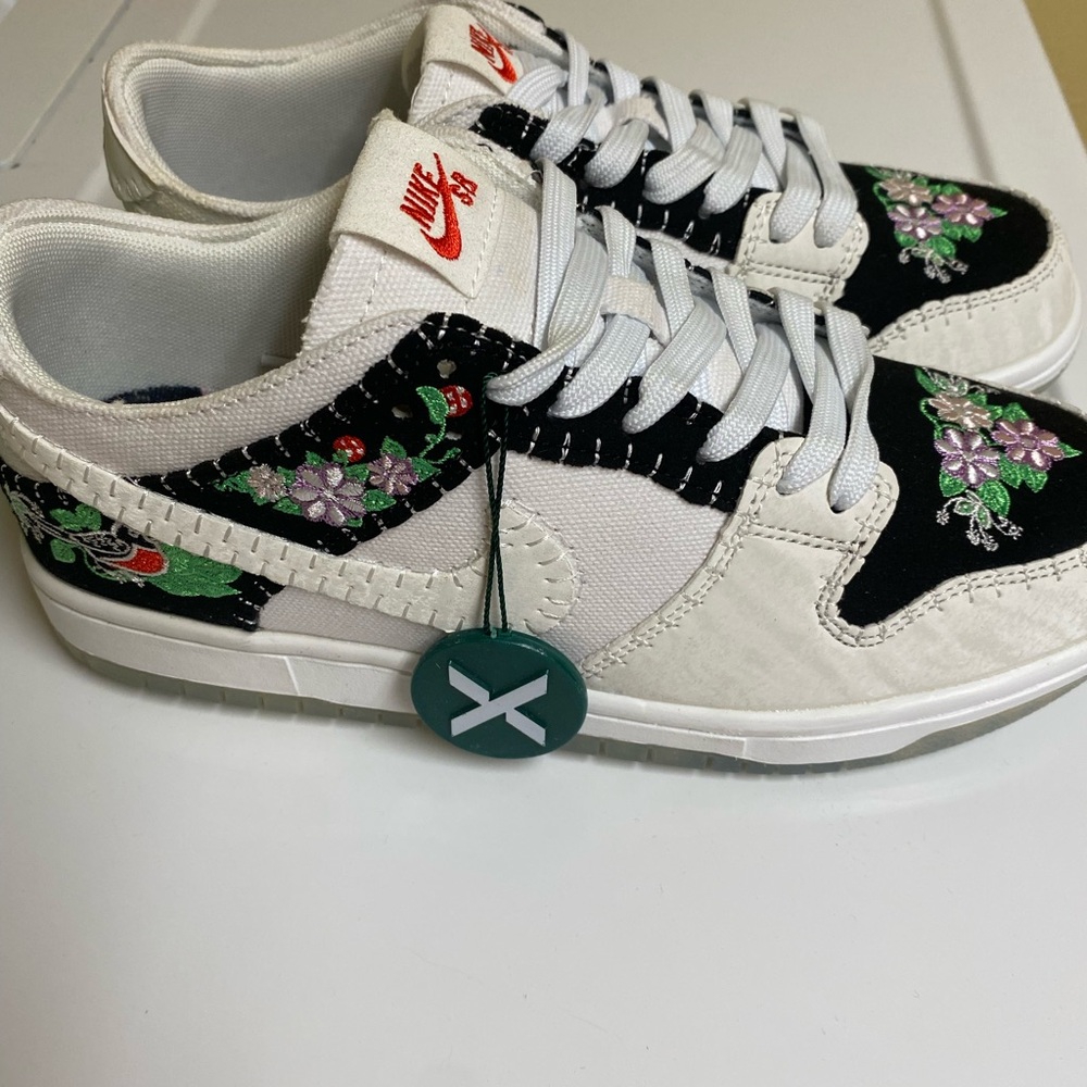 Nike SB Black and White Floral Sneakers